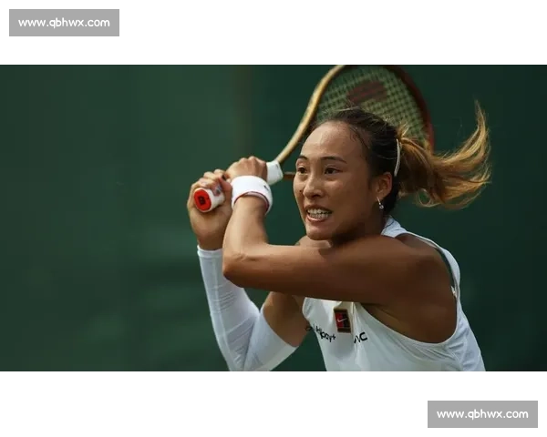 温网直击：郑钦文激战三盘憾负西尼亚科娃 高清大图速递